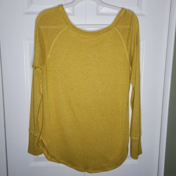Soft lightweight Cabin Fever sweater - mustard yellow - Picture 2 of 4
